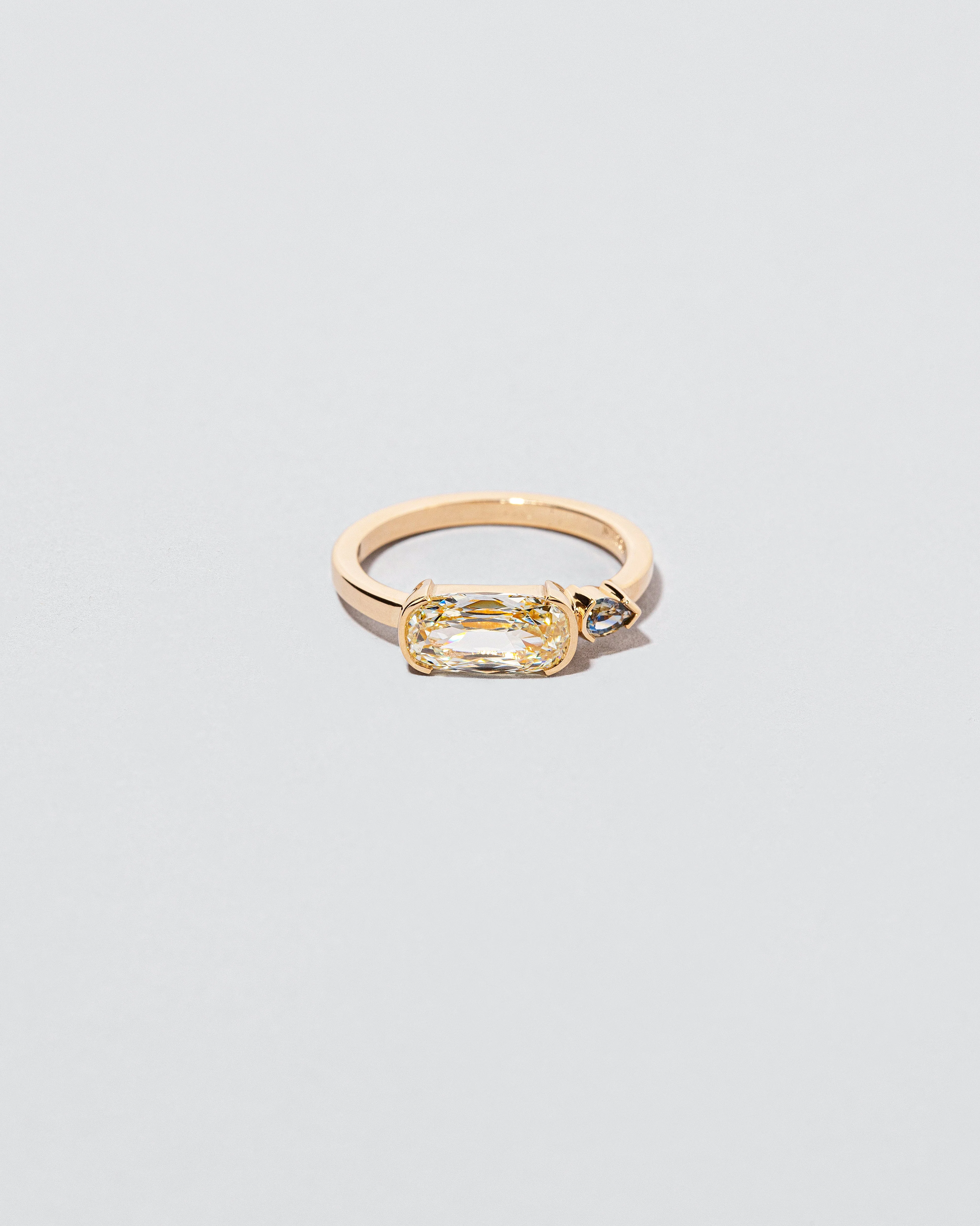 Front & Center Ring