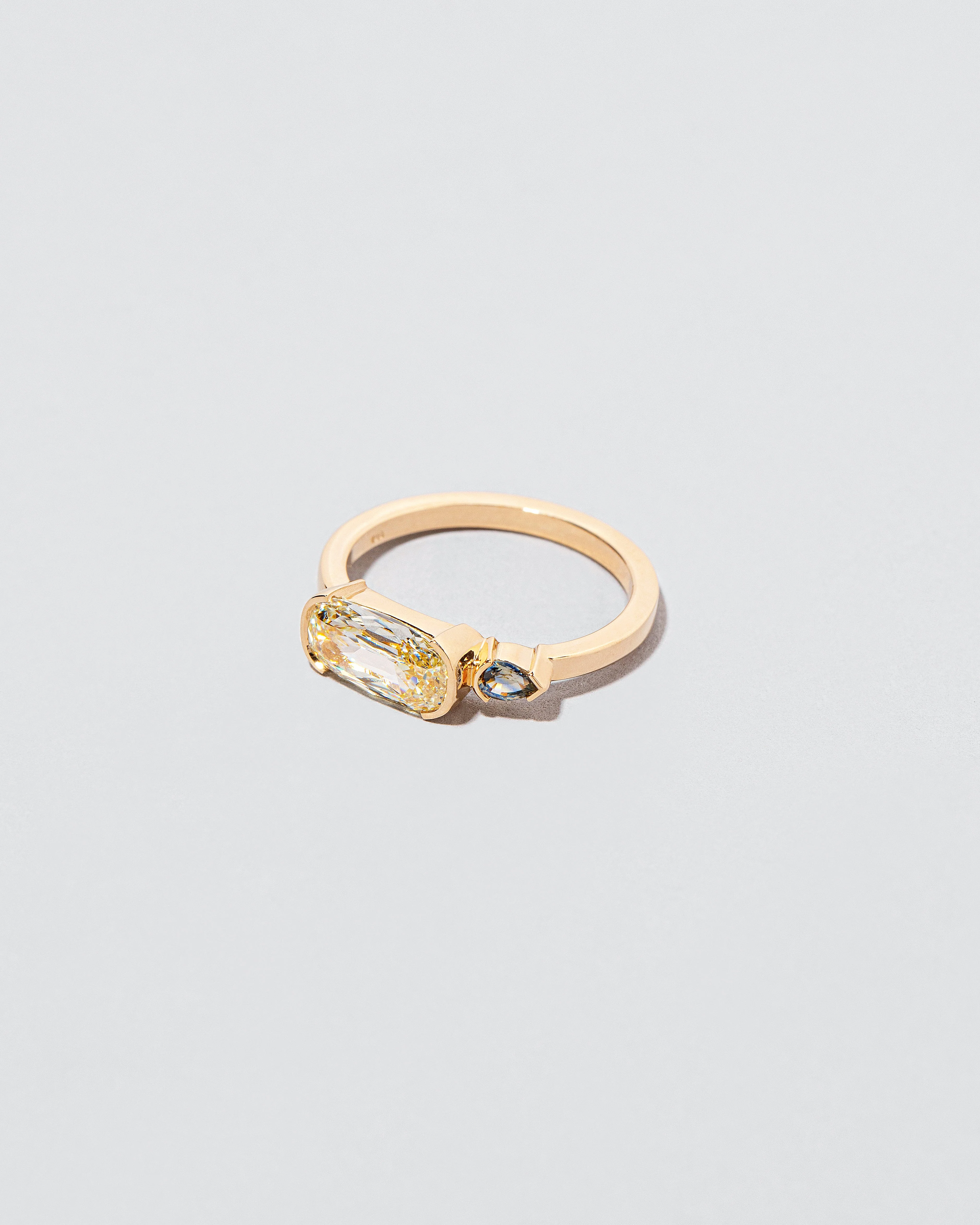 Front & Center Ring - Image 2