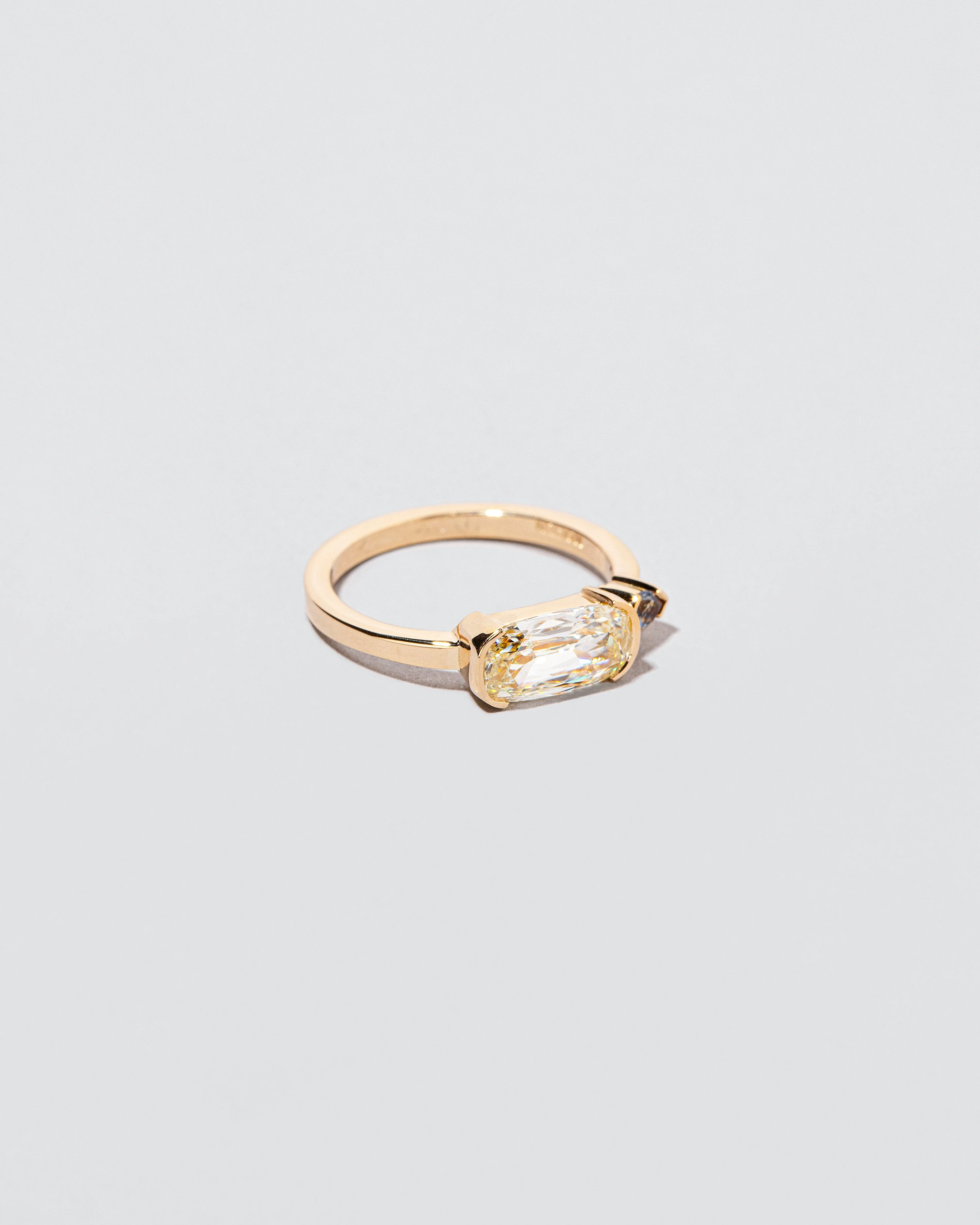 Front & Center Ring - Image 3