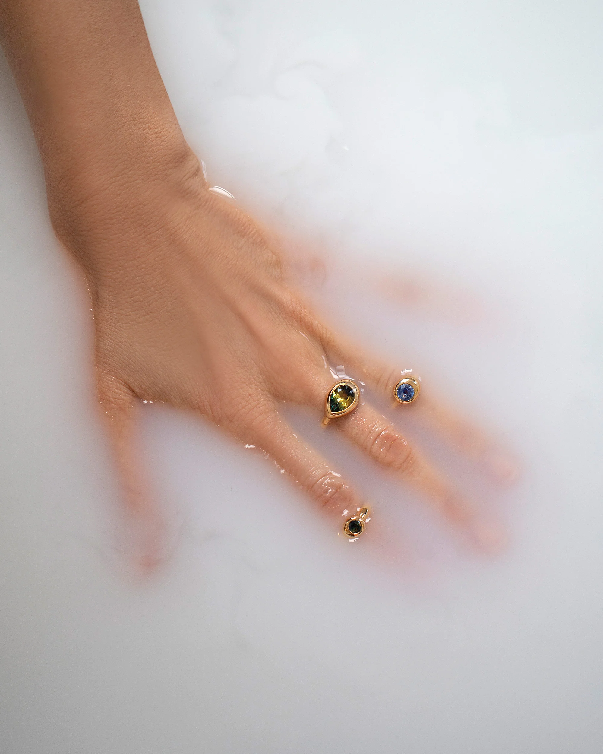 Grand Align Ring - Sapphire - Image 4
