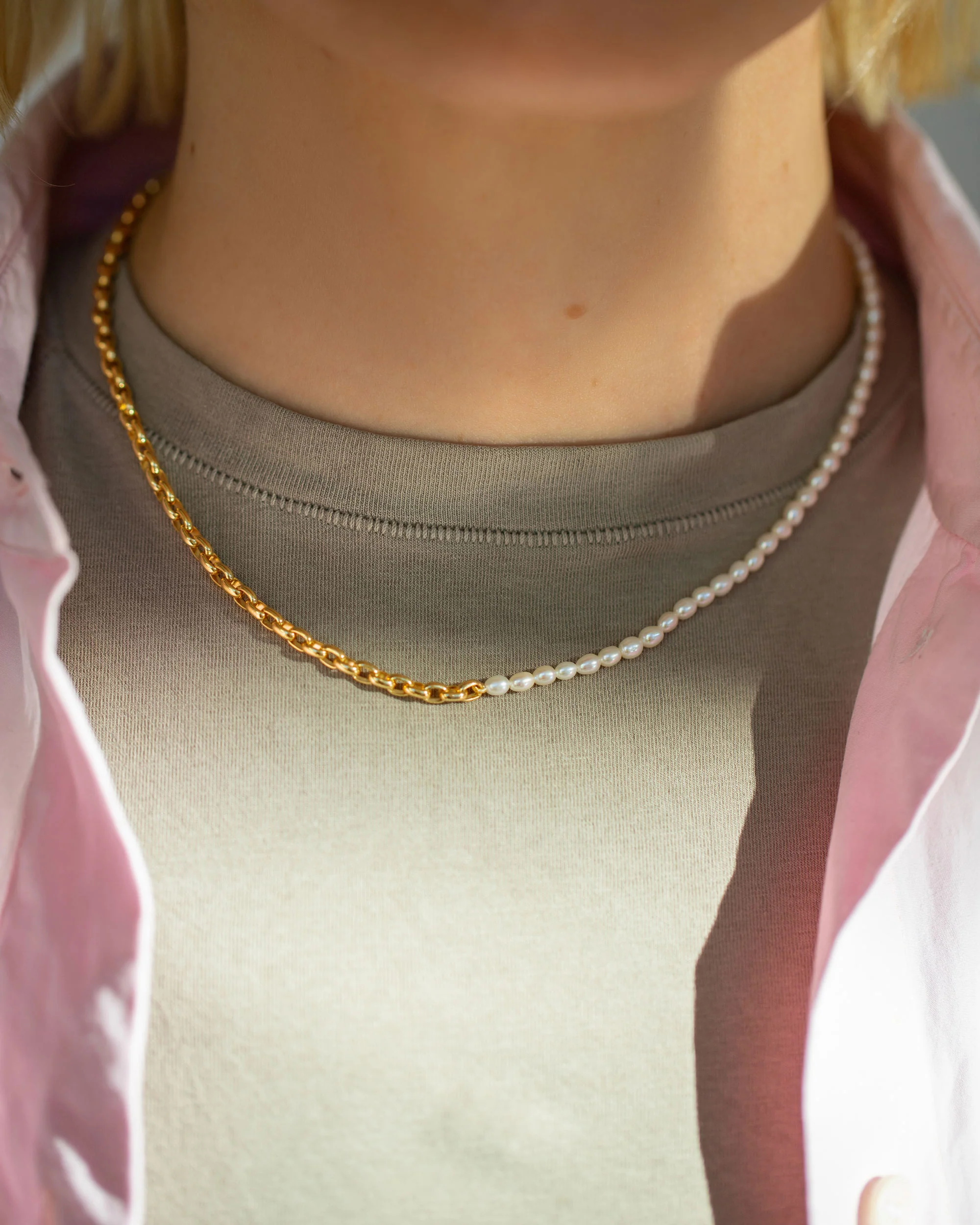 Half Short Loop Chain & White Seed Pearl Necklace - Image 2