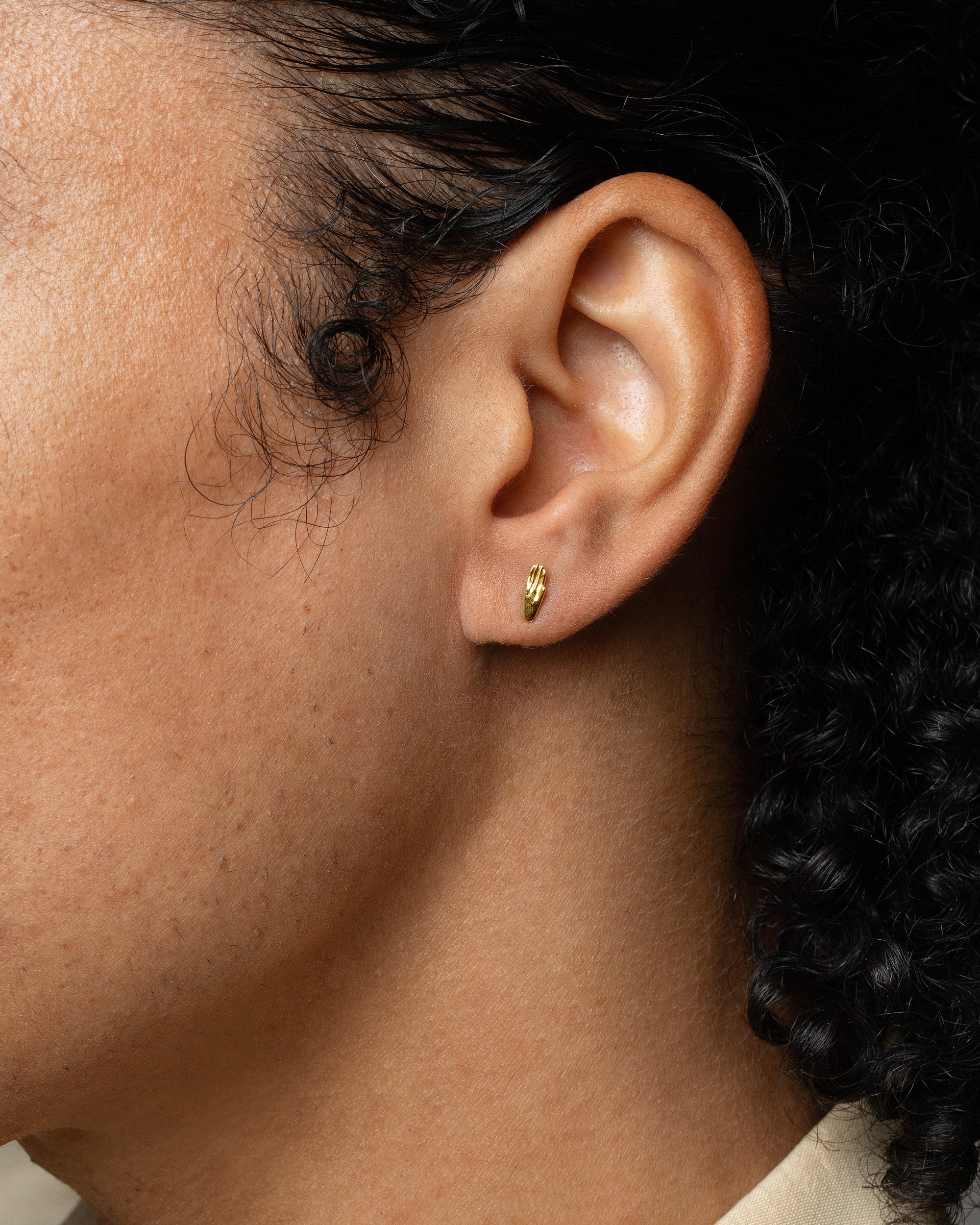 Hand Stud Earring Single - Image 4