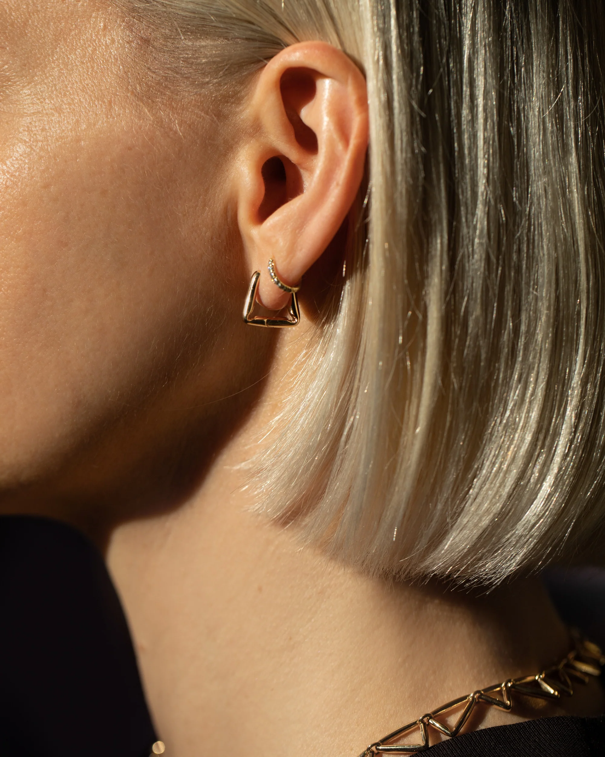 Kink Hoop Earrings - Image 5