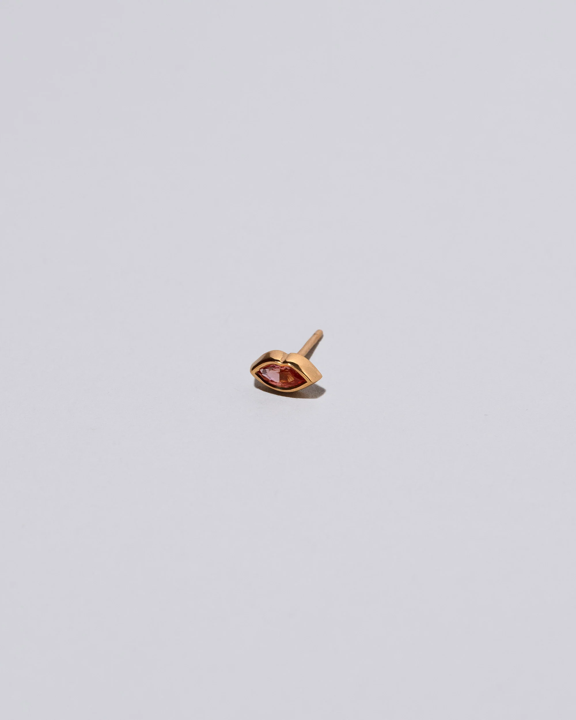 Kiss Stud Earring Single - Image 4