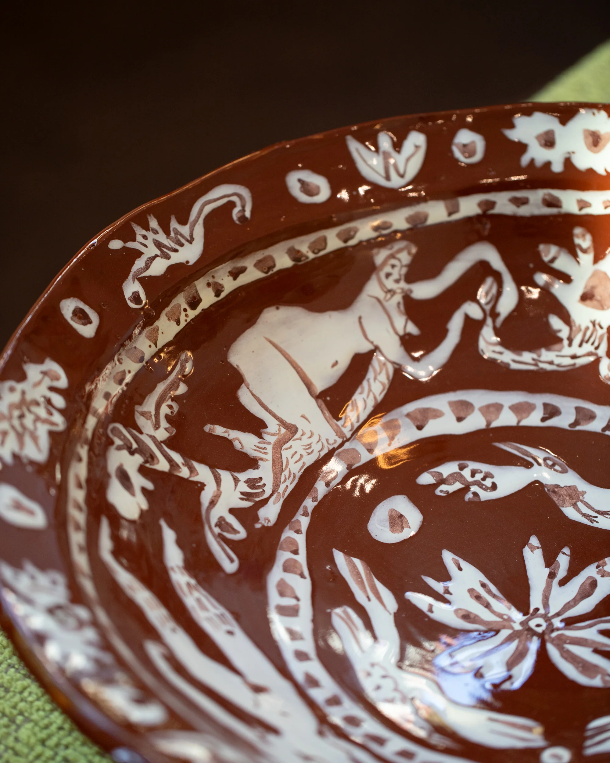 Extra Large Chocolate Flower Lickers Bowl - Image 3