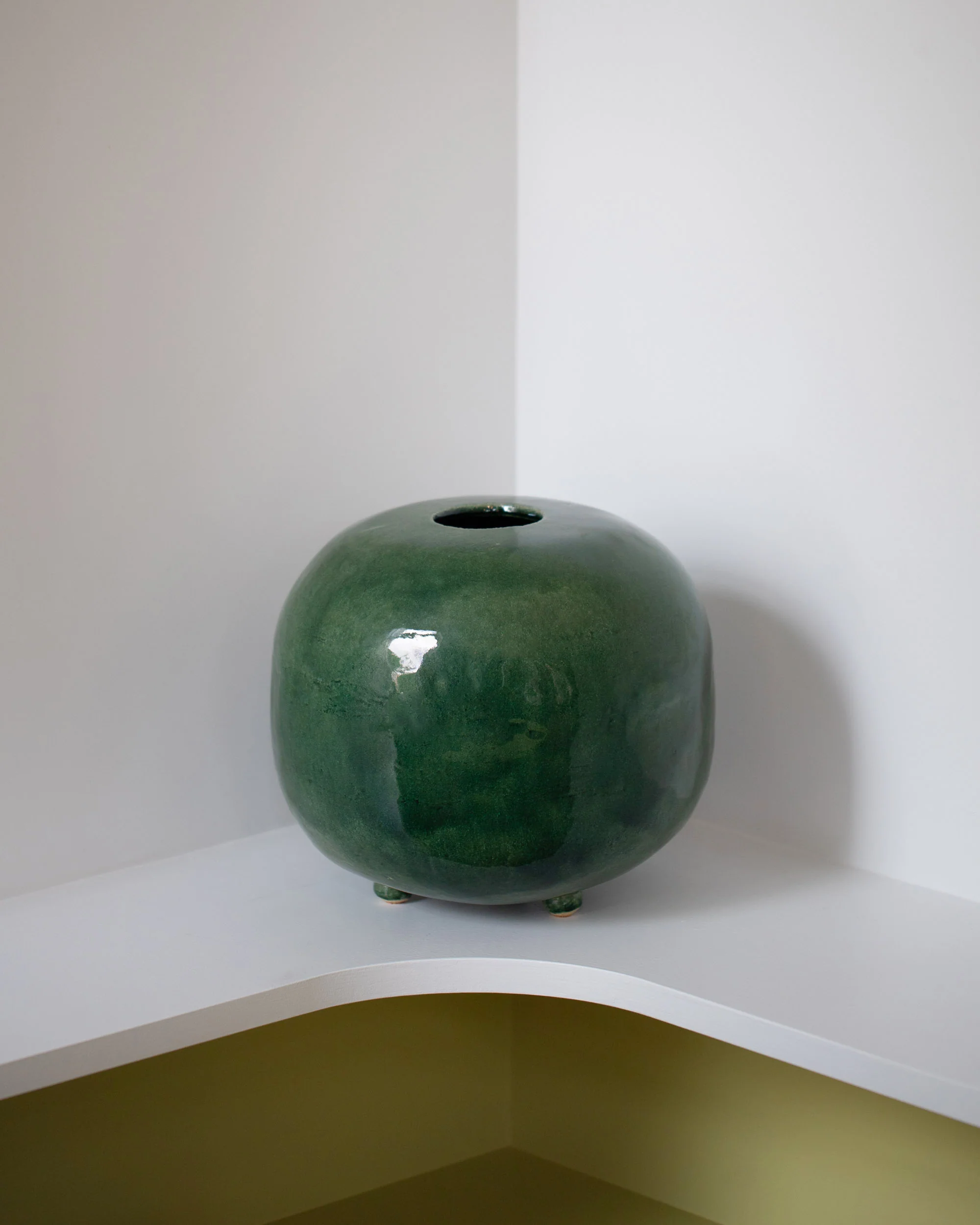 Globe Vase - Image 2