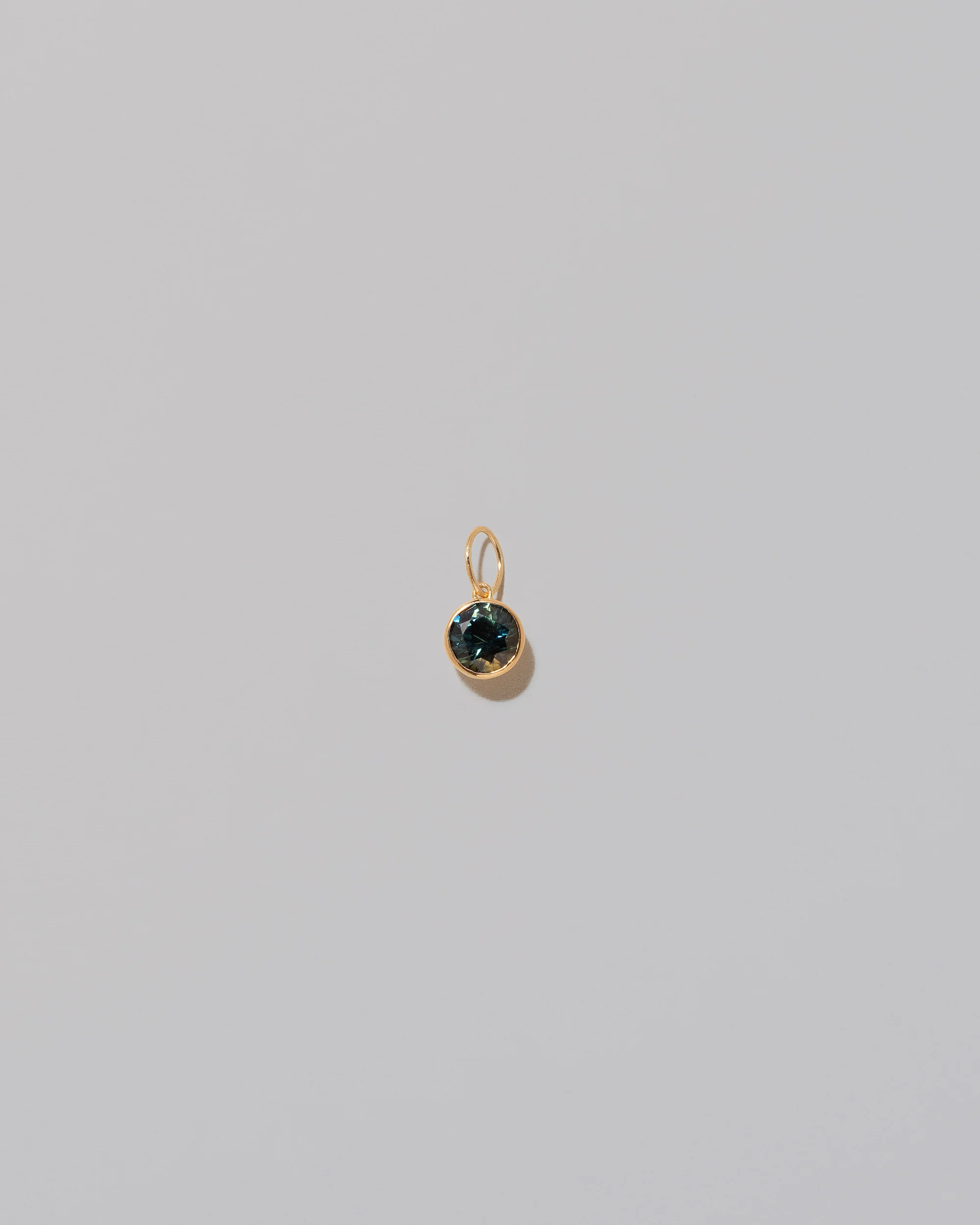Bicolor Sapphire Pendant