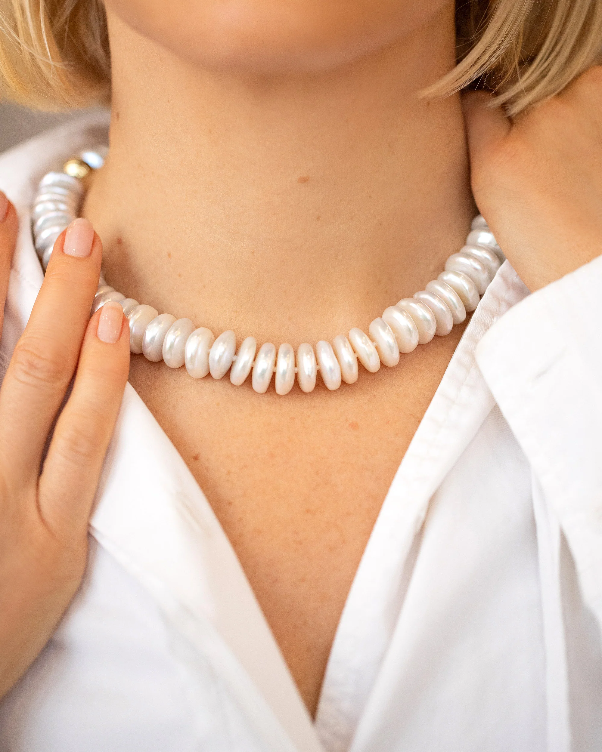 Snow Cap Pearl Necklace - Image 2
