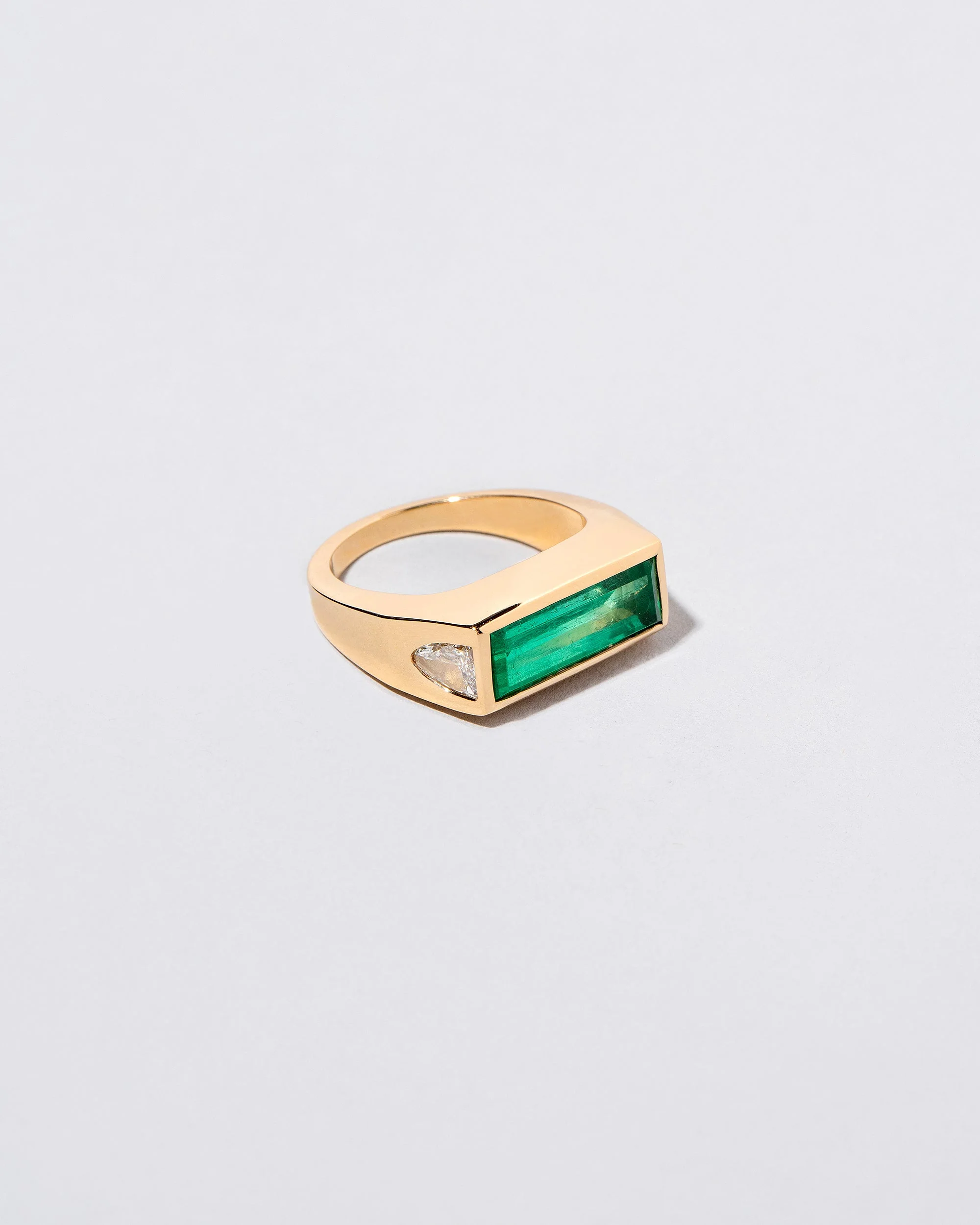 Figure Ring - Image 3