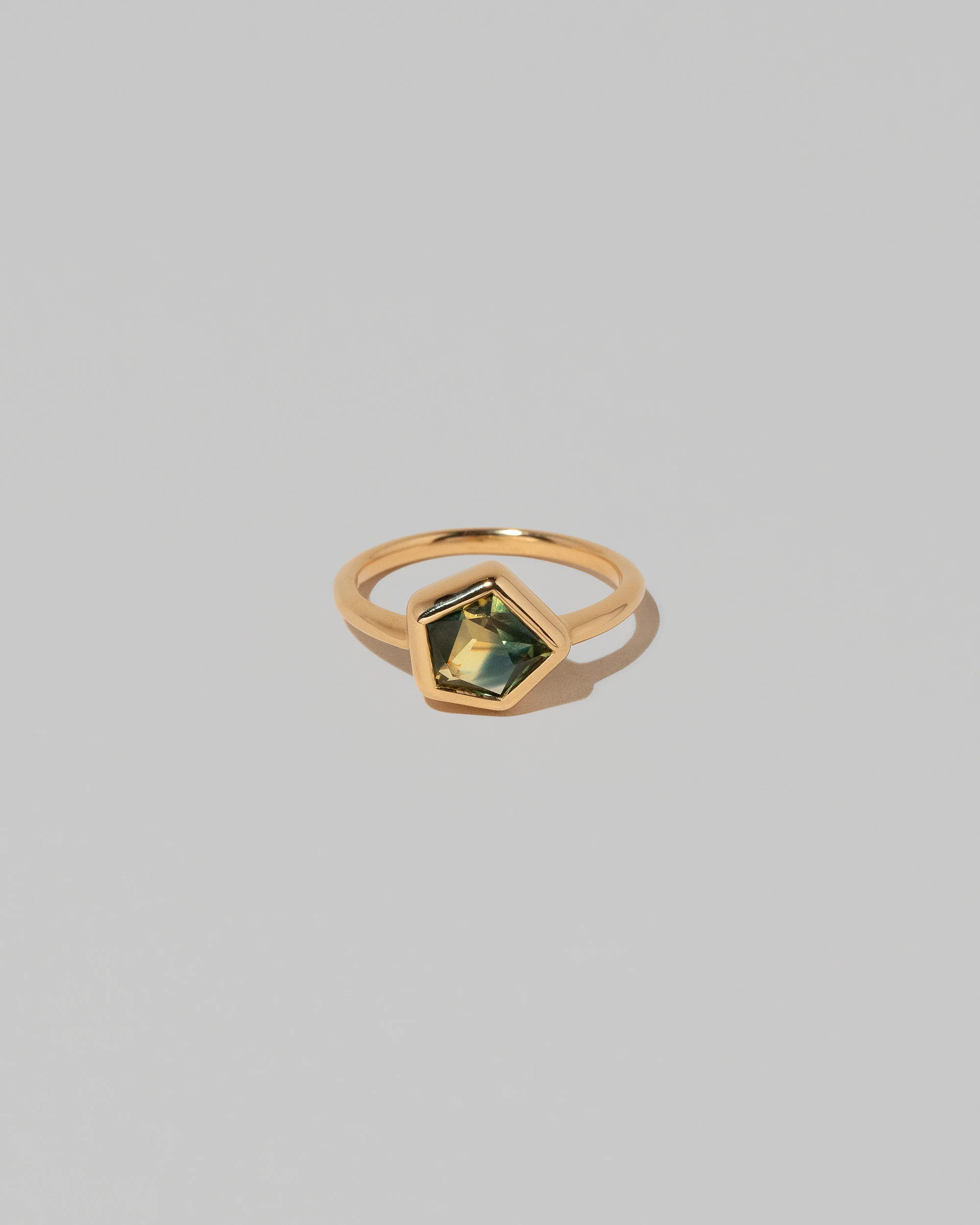Geyser Bicolor Sapphire Ring 004