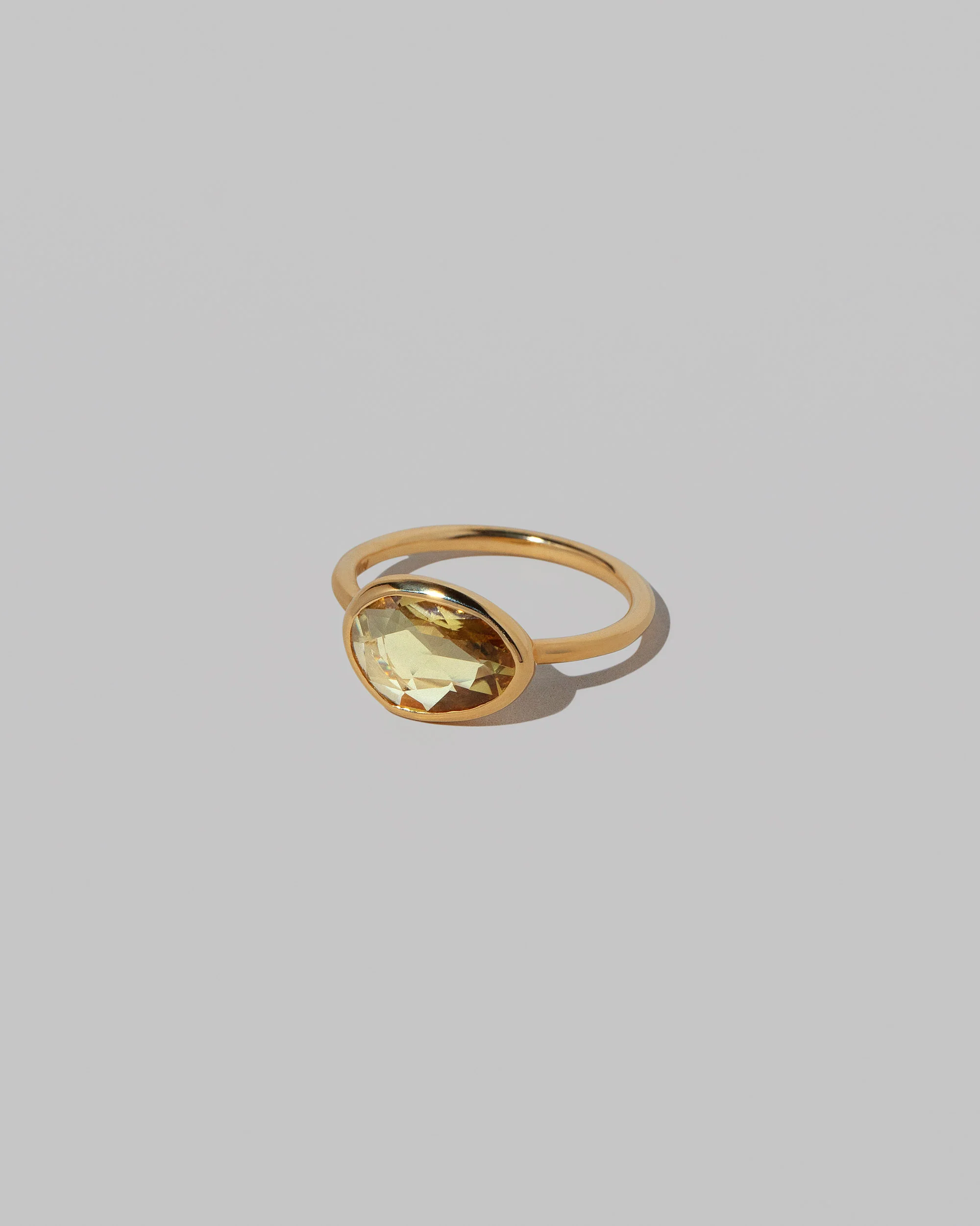 Gusher Yellow Sapphire Ring 033 - Image 2