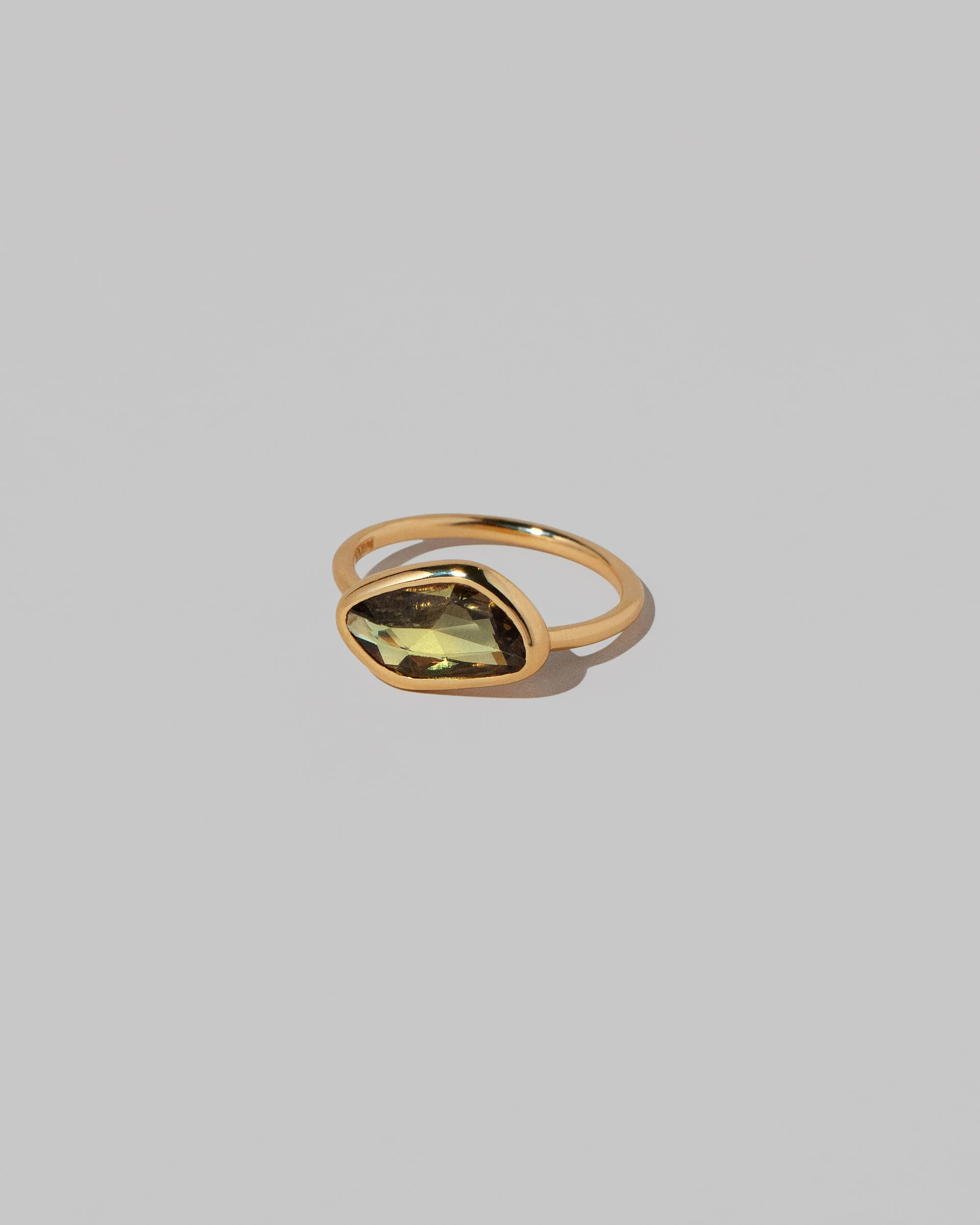 Gusher Green/Yellow Sapphire Ring 034 - Image 3