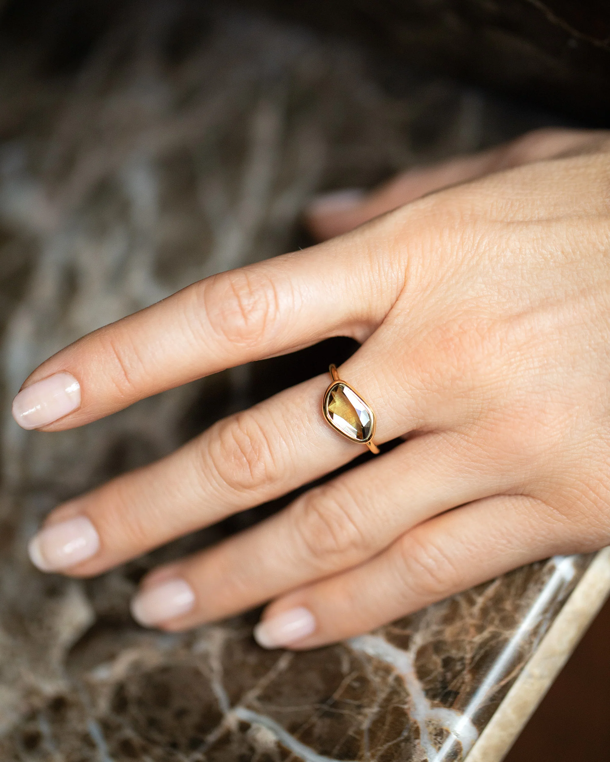 Gusher Green/Yellow Sapphire Ring 034 - Image 5
