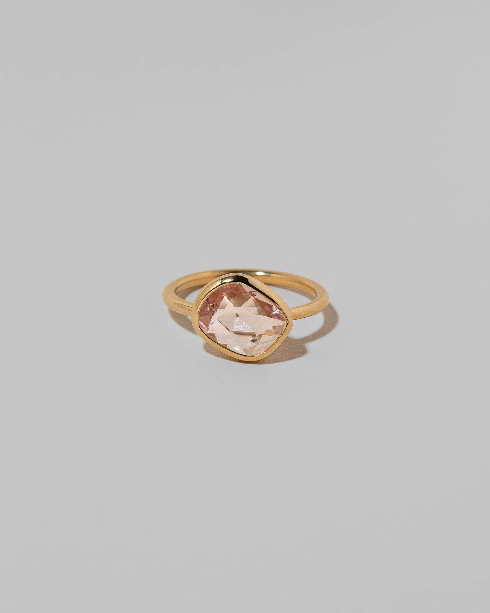 Gusher Pink Sapphire Ring 040