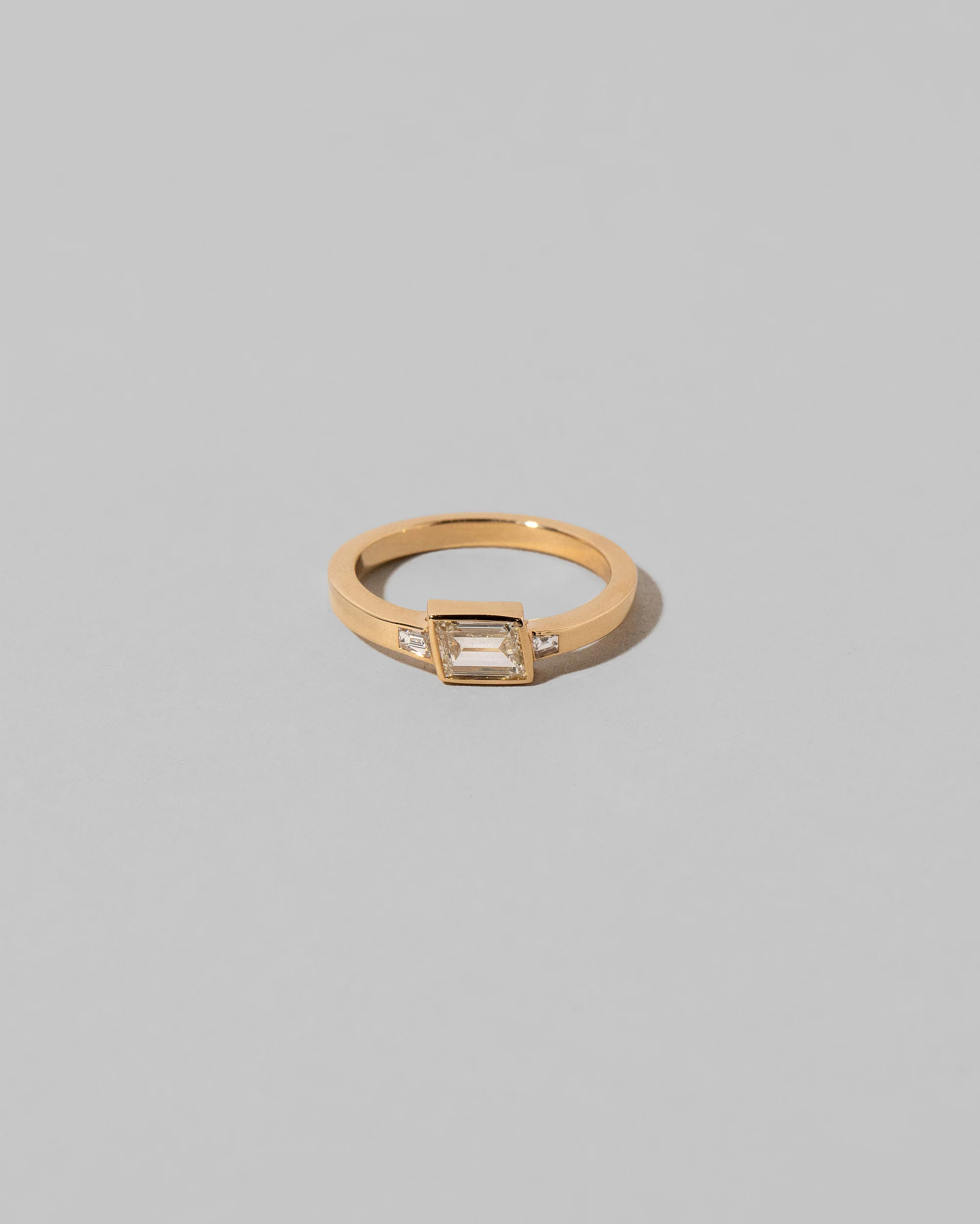 That Way Ring