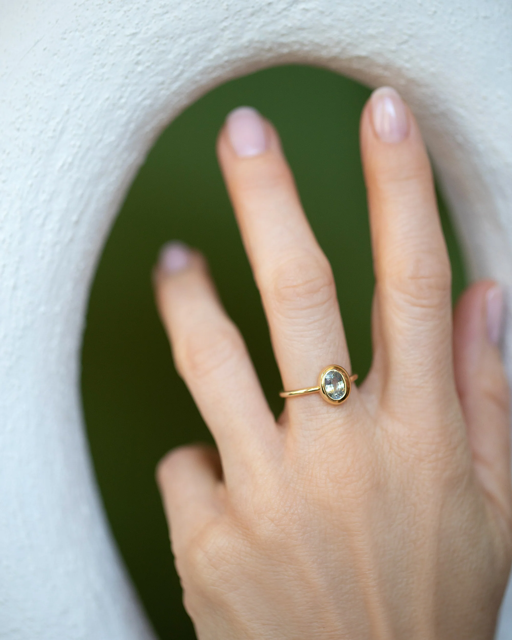 Precise Ring - Oval Bicolor Sapphire - Image 5