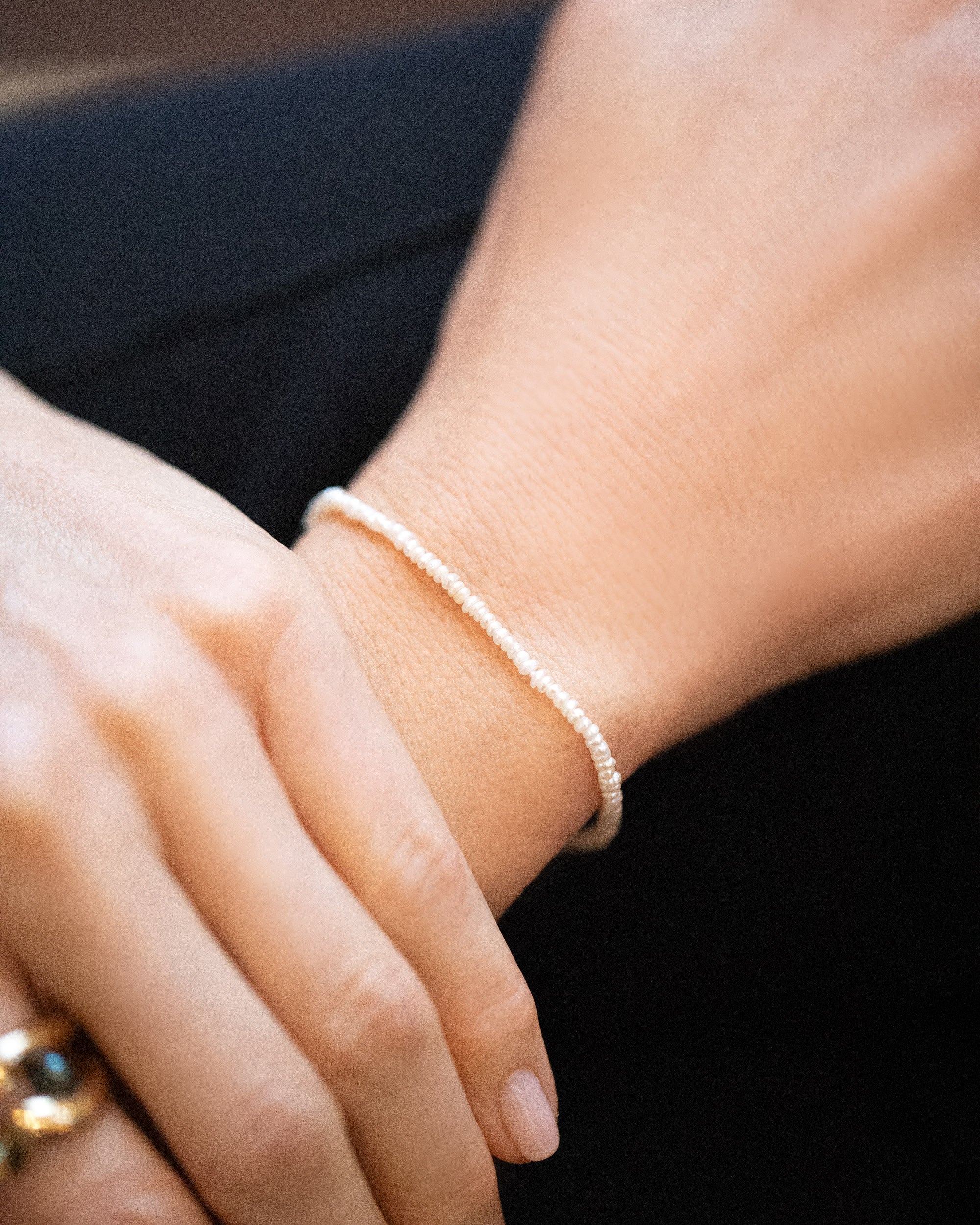 Pebble Seed Pearl Bracelet - Image 8