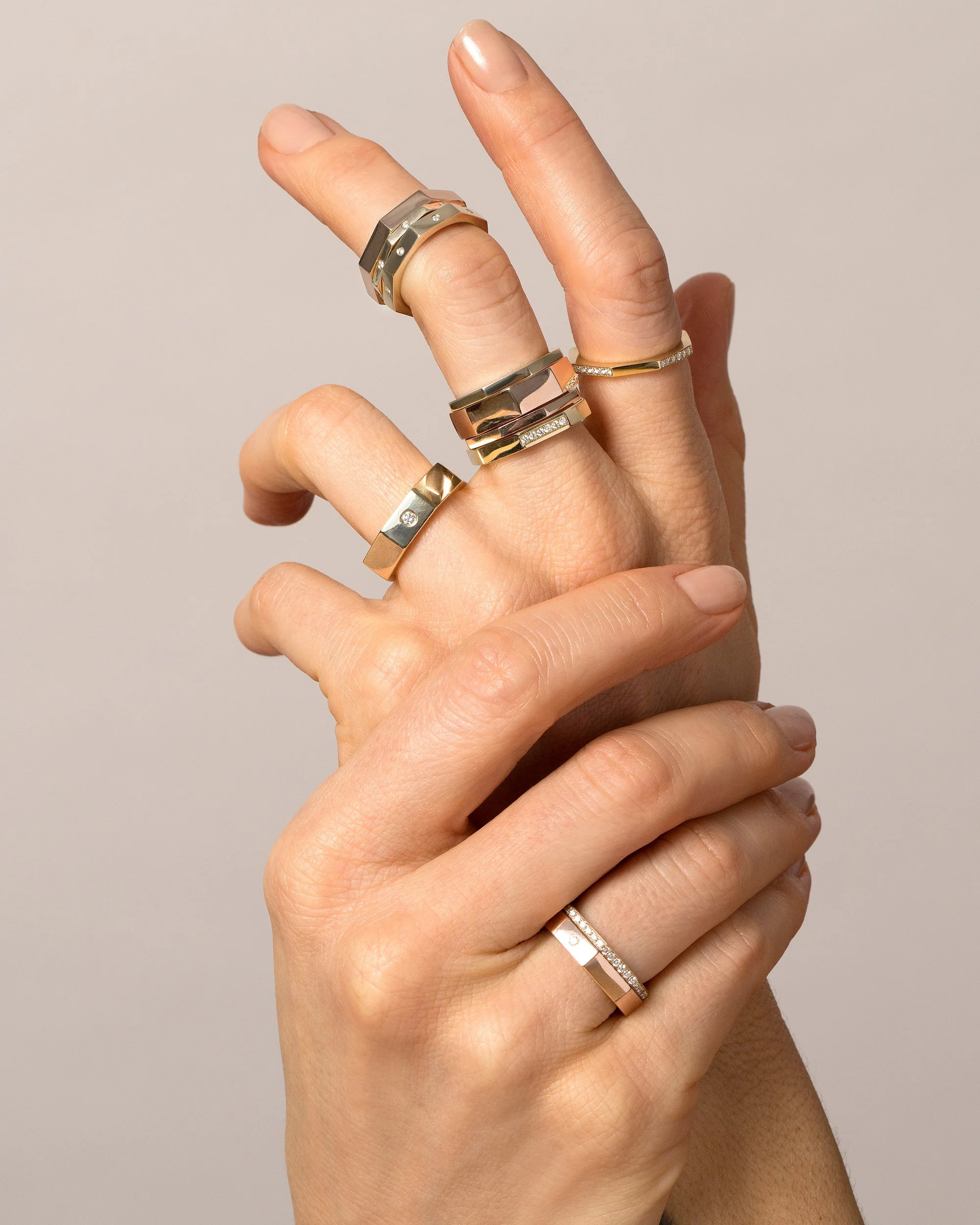 Segmented Half Hoop Band - 1.7mm - Image 4