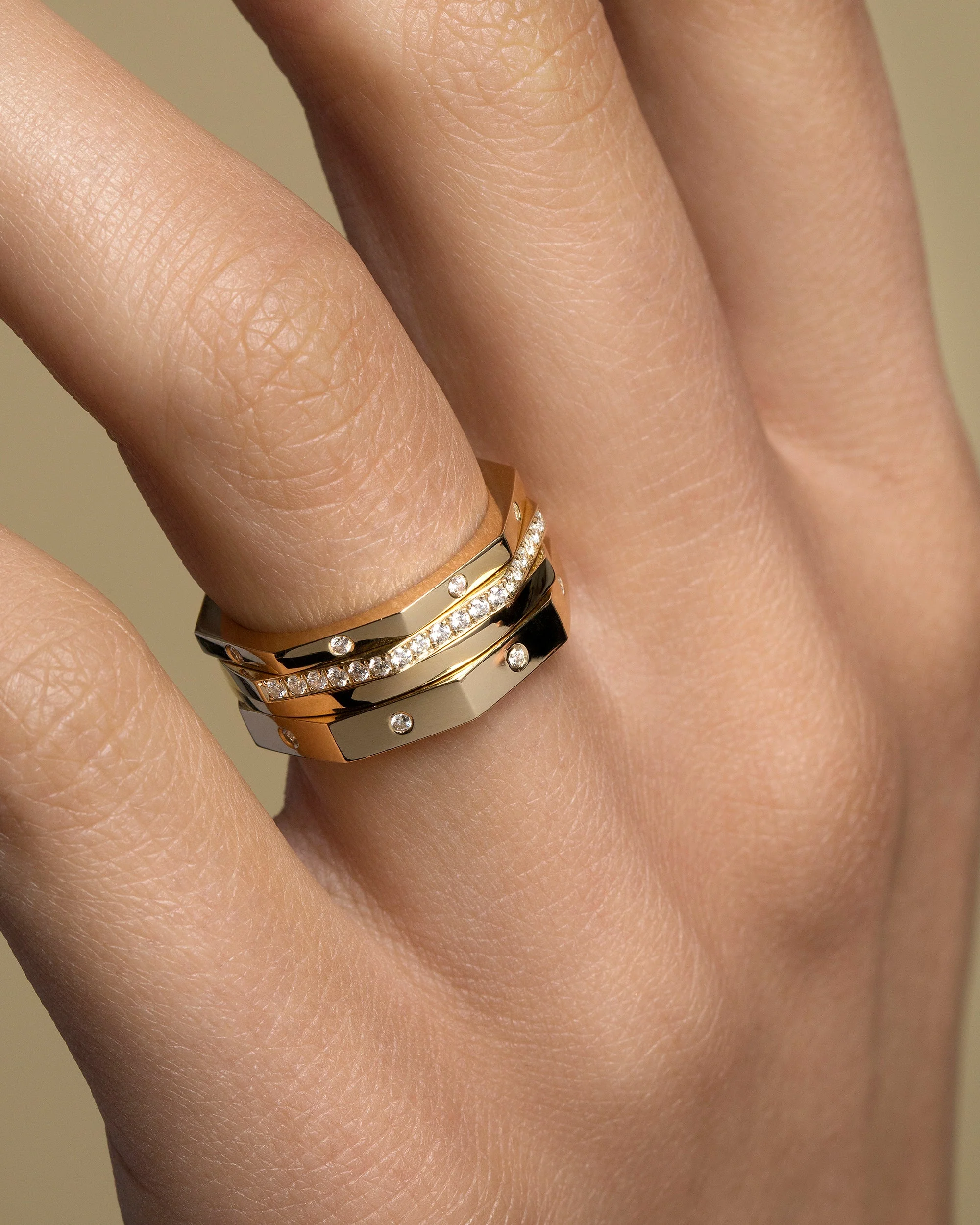 Segmented Half Hoop Band - 5mm - Image 2