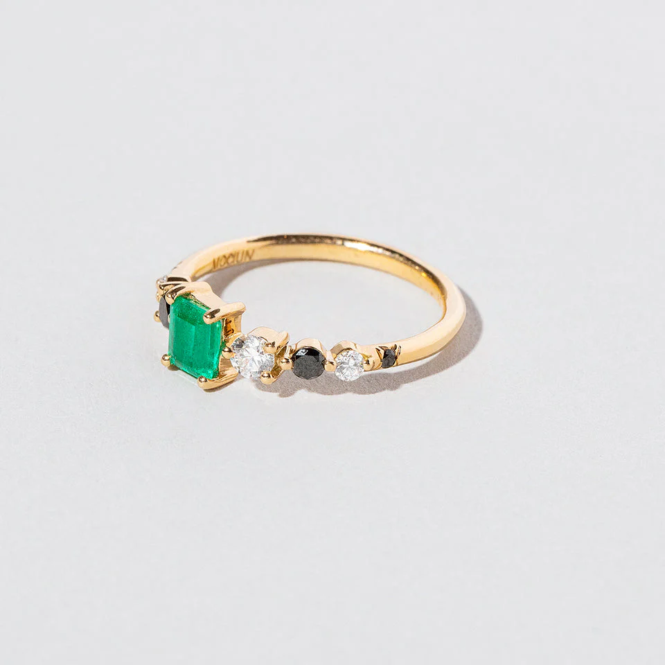Seven Sisters Ring - Emerald - Image 4