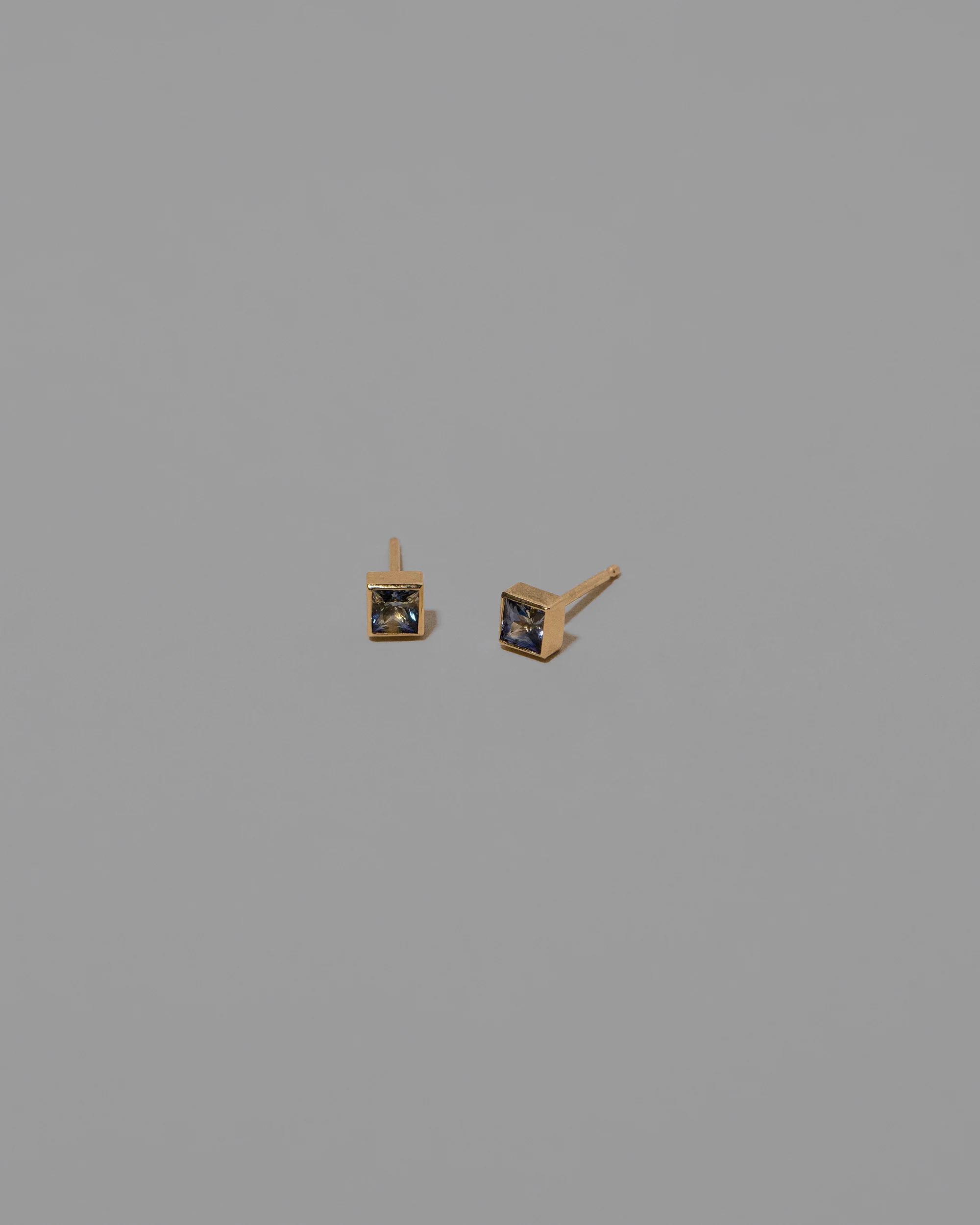 Square Frame Stud Earrings - Petite Bicolor Blue Sapphire