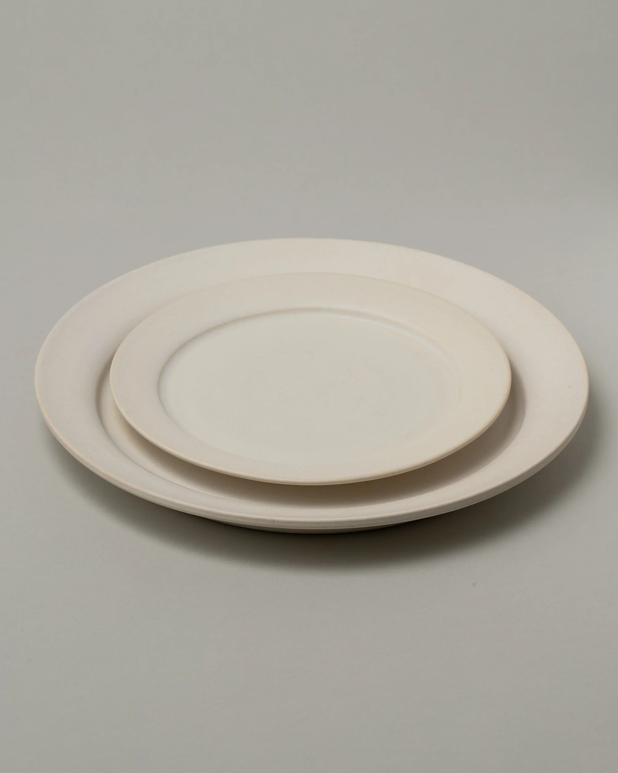 Dinner Plates Set - Image 3
