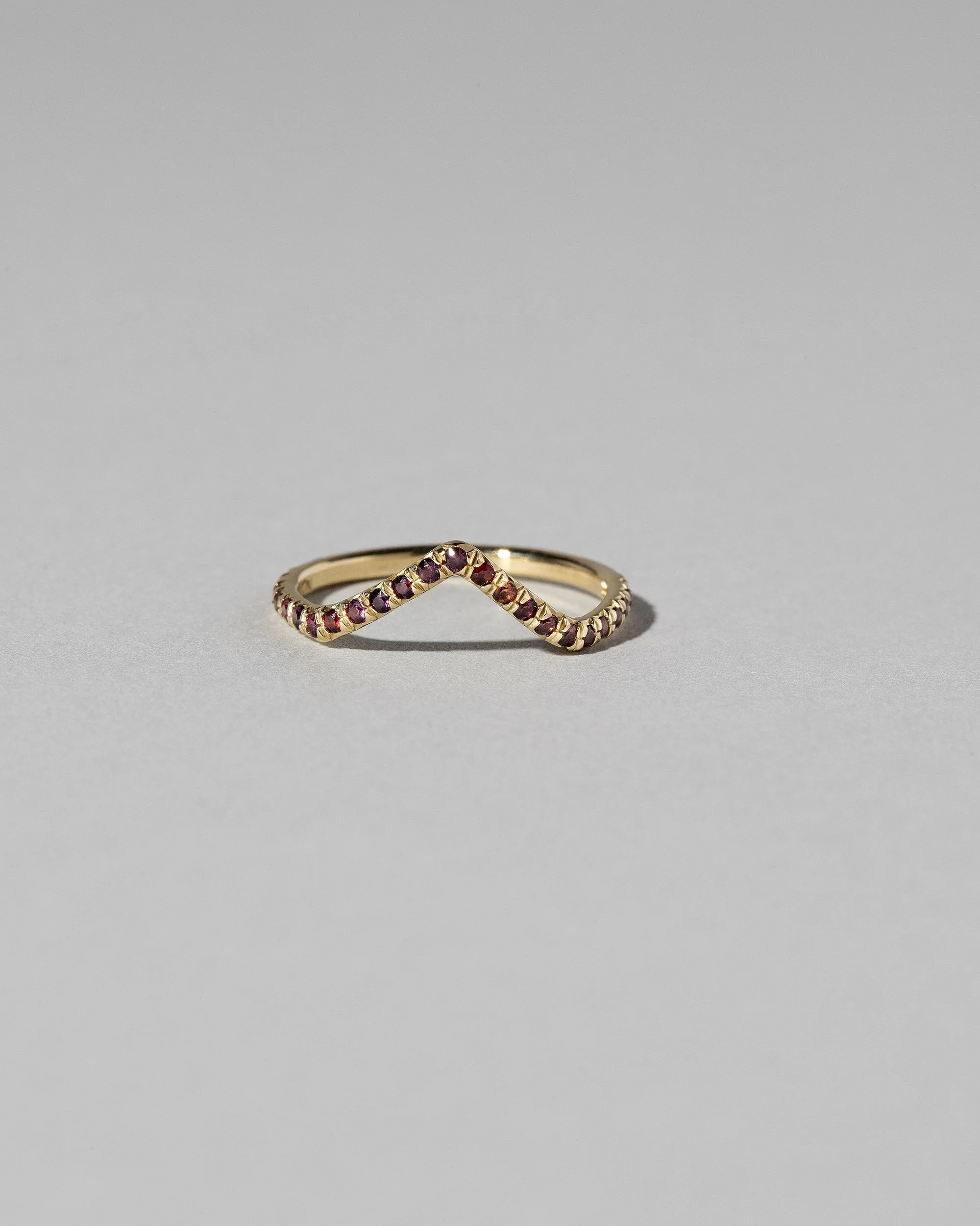 High Peak Band in Pavé 14k Yellow Gold With Garnets - sz6 x Vault