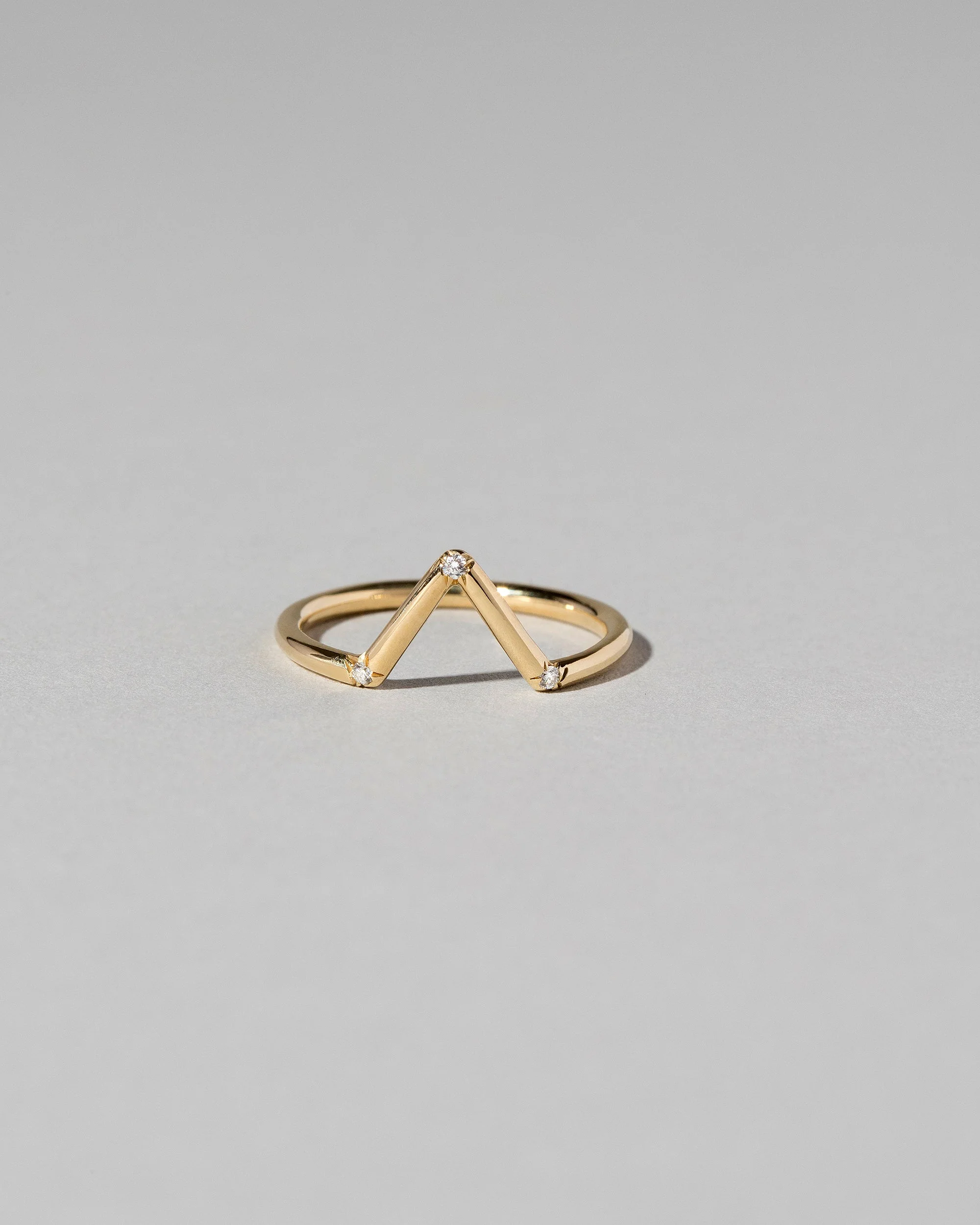 Triangle Band in Three Stone White Diamond - sz5 x Vault